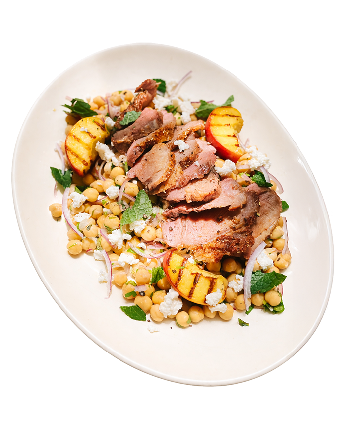 SALADE D’AGNEAU ET PÊCHES GRILLÉE